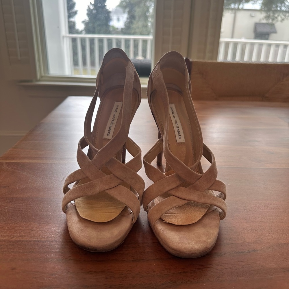 DVF nude suede heels size 38